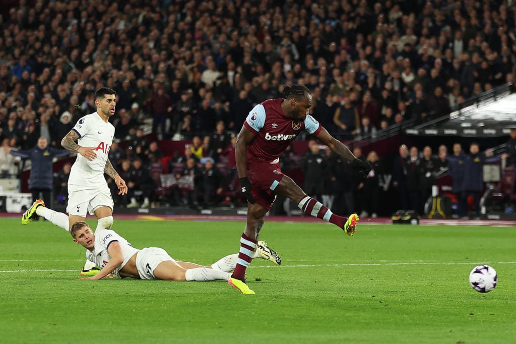 West Ham United v Tottenham Hotspur - Premier League