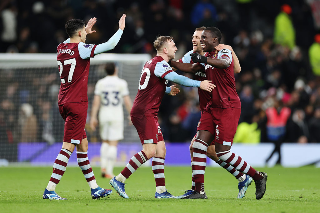 Jarrod Bowen of West Ham United celebrates with teammates Nayef Aguerd (L), Tomas Soucek (C) and Kurt Zouma following the Premier League match betw...