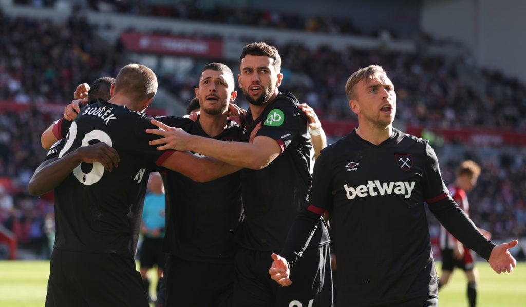 West Ham United's Tomas Soucek celebrates scoring his side's first goal with his team mates during the Premier League match between Brentford FC an...