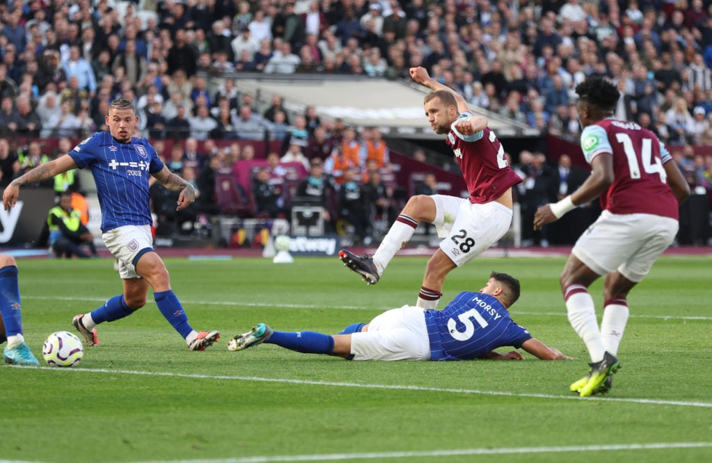 West Ham United's Tomas Soucek goes close in the first half during the Premier League match between West Ham United FC and Ipswich Town FC at Londo...