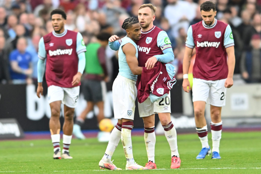 Crysencio Summerville (7 West Ham) celebrates after scoring the team's first goal with Jarrod Bowen (20 West Ham) during the Premier League match b...