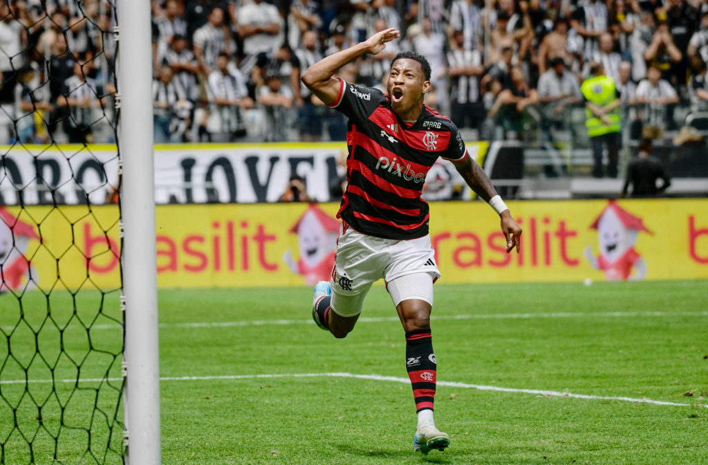 Gonzalo Plata of Flamengo celebrates after scoring in the Copa do Brazil Final