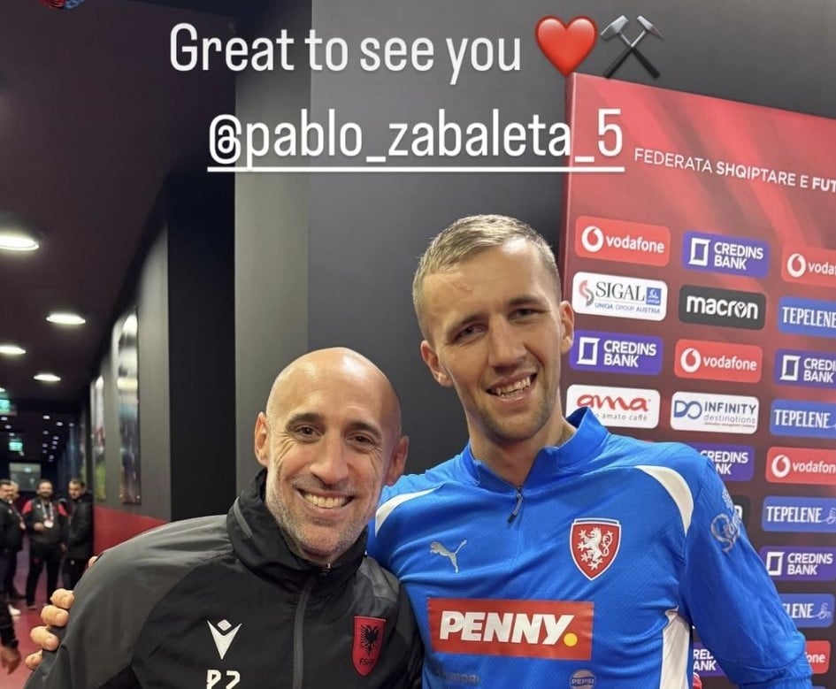 Tomas Soucek reunited with former West Ham teammate Pablo Zabaleta. Photo: Tomas Soucek Instagram