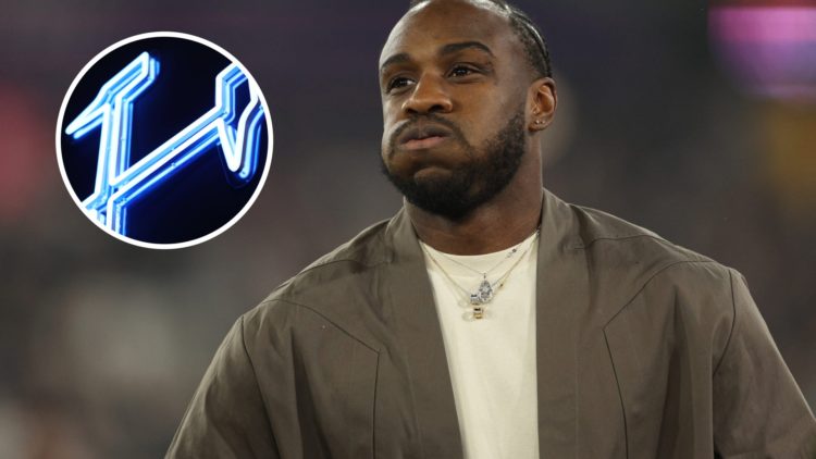 West Ham striker Michail Antonio gets emotional. Inset, crossed Hammers sign