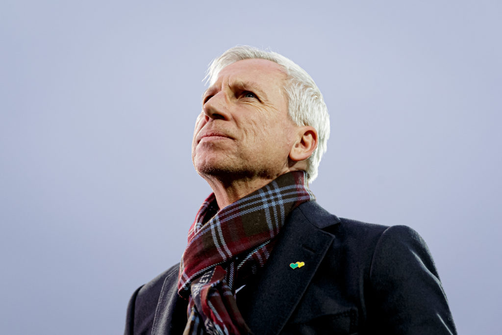 Alan Pardew during AZ Alkmaar v ADO Den Haag - Dutch Eredivisie
