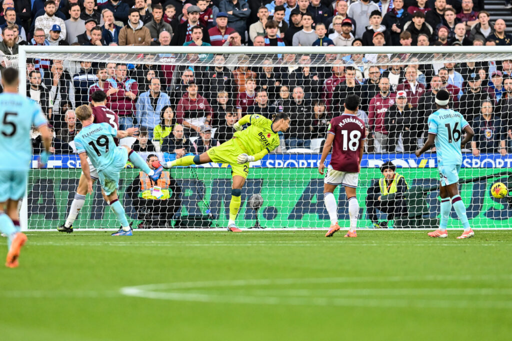 Zian Flemming scores during West Ham United v Burnley - Premier League