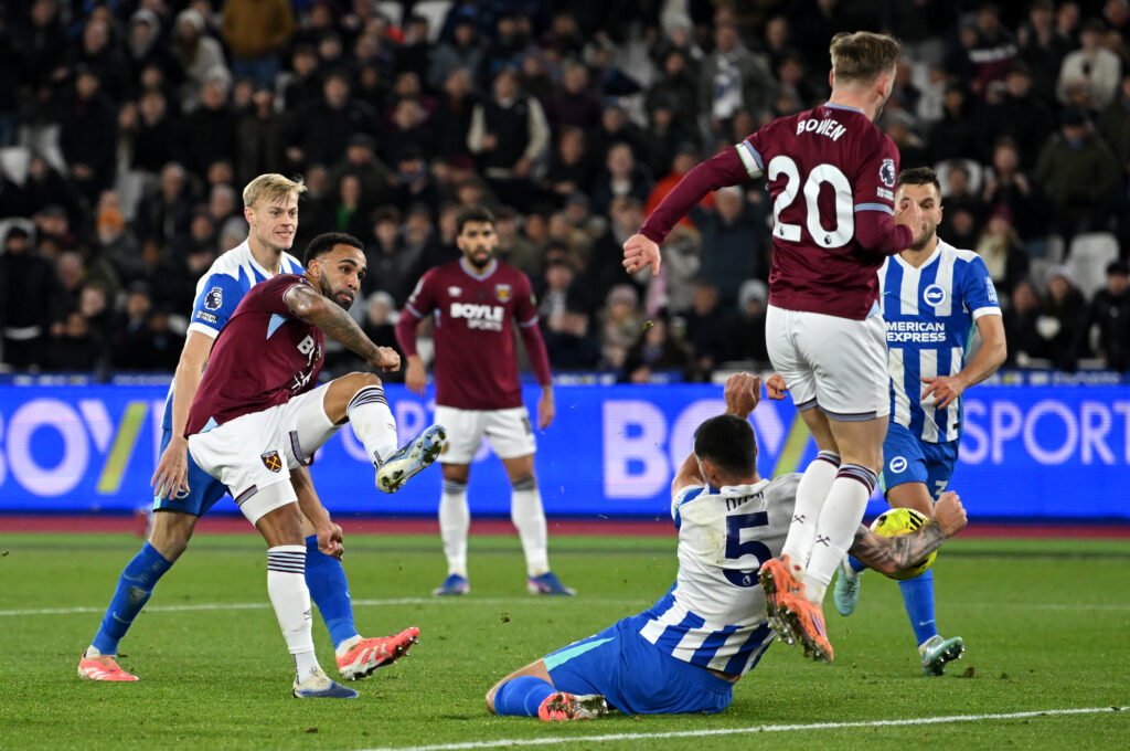 Callum Wilson shoots during West Ham United v Brighton & Hove Albion - Premier League