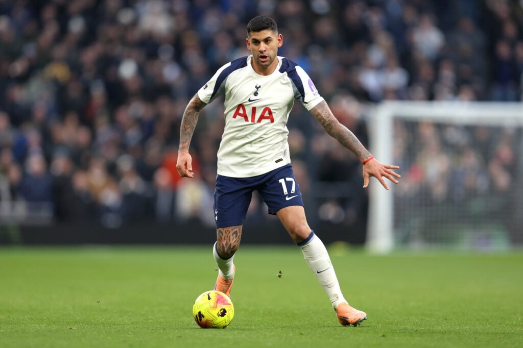Cristian Romero playing for Tottenham against Sunderland.