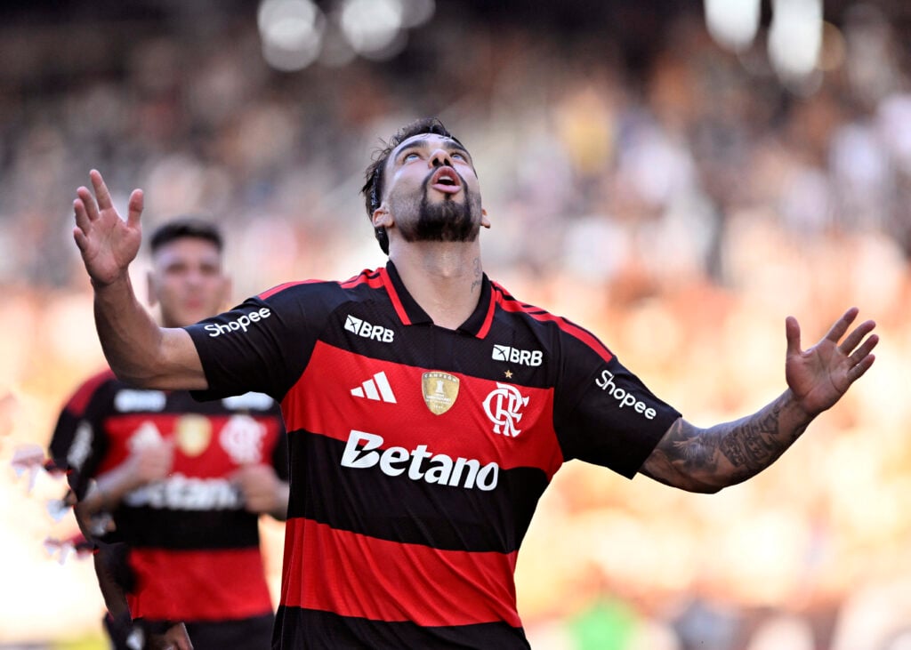 Lucas Paqueta celebrates during Botafogo v Flamengo - Campeonato Carioca 2026