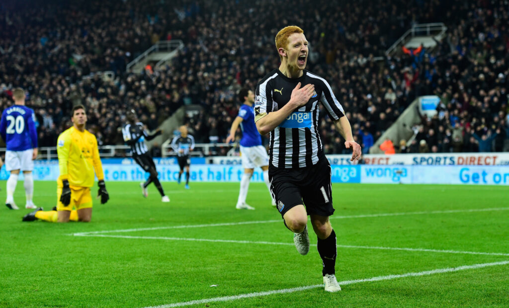 Jack Colback celebrates during Newcastle United v Everton - Premier League