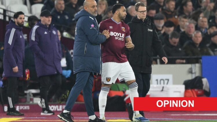 Nuno Espirito Santo speaks to Callum Wilson before sending him on as a substitute during West Ham's game against Manchester United. An 'opinion' ba...