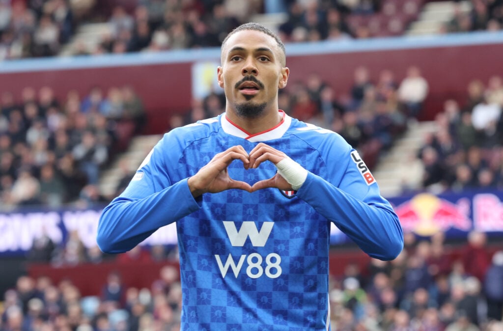Wilson Isidor of Sunderland celebrates after he scores the third Sunderland goal during the Premier League match between Aston Villa and Sunderland at Villa Park