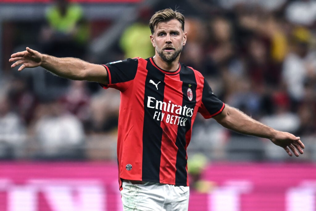 Niclas Fullkrug playing for AC Milan against Cagliari.