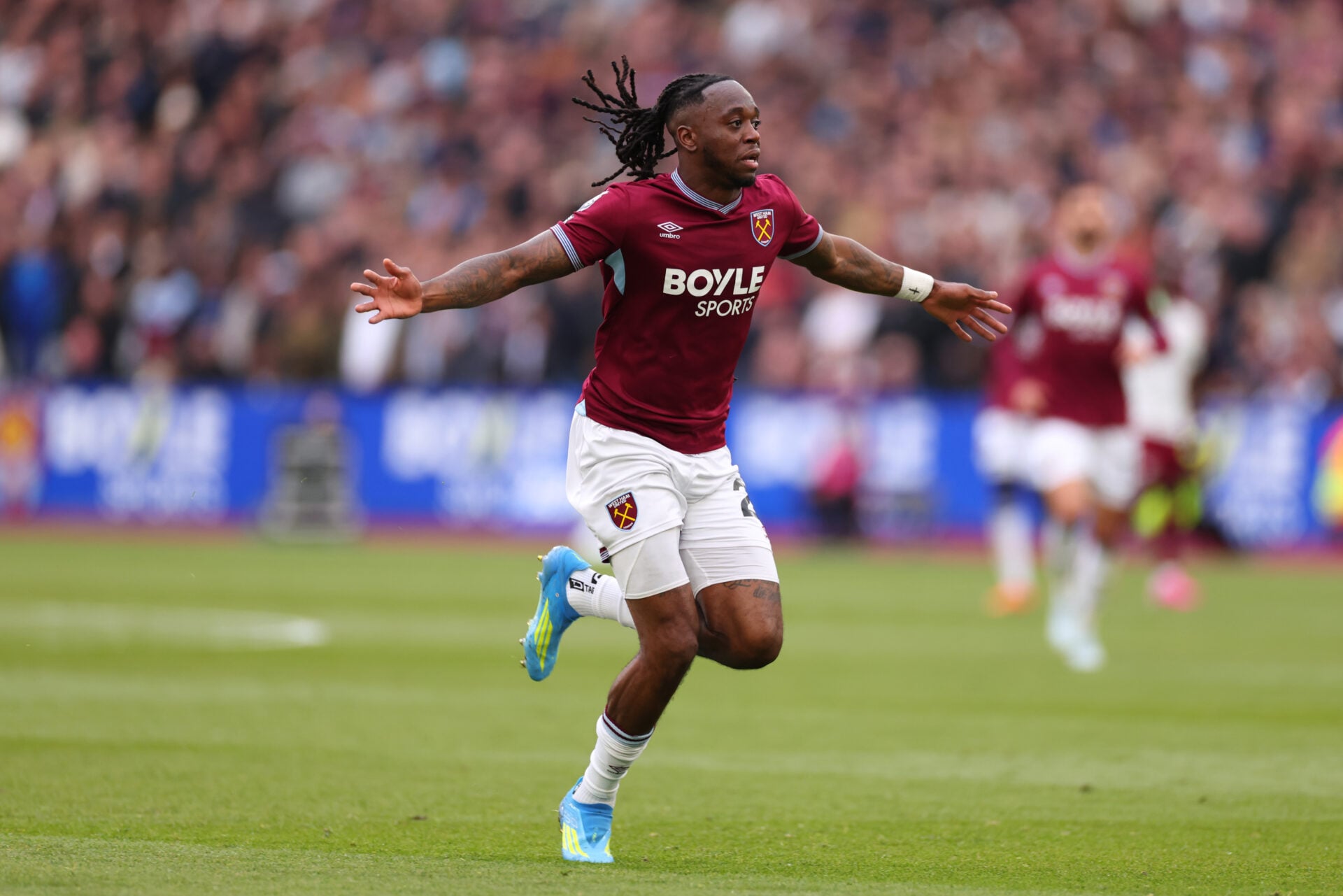 West Ham star Aaron Wan-Bissaka given Champions League escape route amid Everton interest