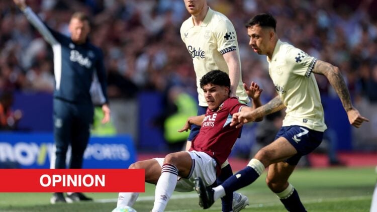 Mateus Fernandes of West Ham United battles Everton's Dwight McNeil